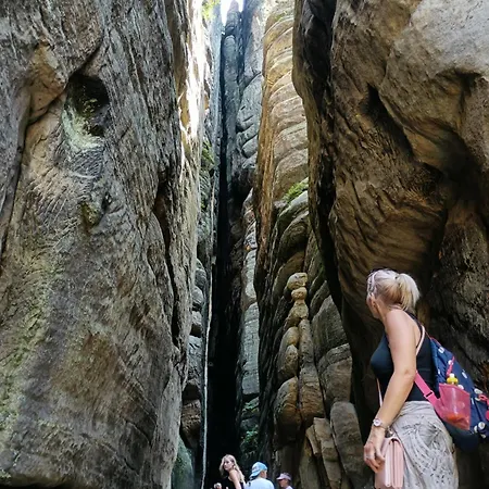 Smrek Sokolec ルドビコビツェ・クウォツキエ