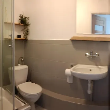 カントリーハウス Smrek Sokolec ルドビコビツェ・クウォツキエ